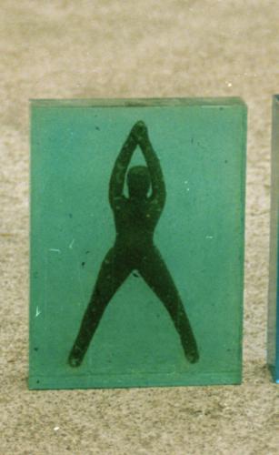 Schwimmerin 3 2001 Ton / Epoxy 22×15 6 cm (c) Andrea Muheim