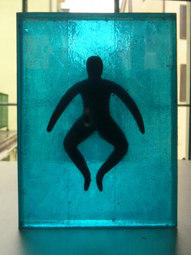 Schwimmerin 2001 Ton/Epoxy 22×15×5 cm (c) Andrea Muheim